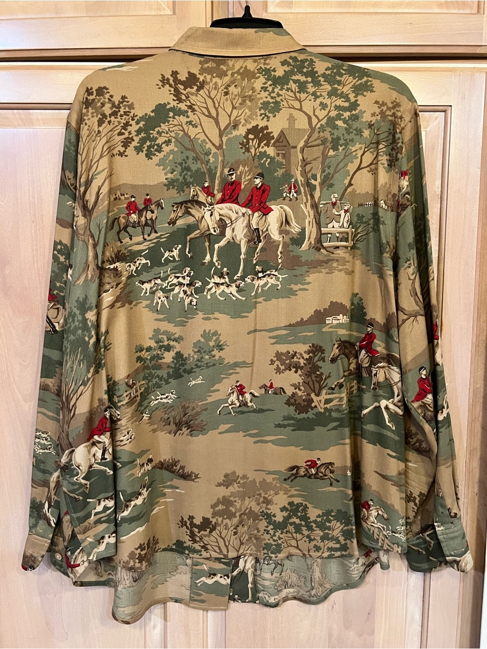 VINTAGE Ralph Lauren shirt featuring an equestrian fox hunt  print.   Size 2X - Picture 2 of 6